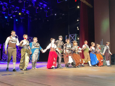 Театральное воскресенье.